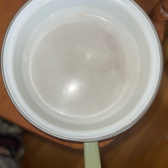 Vintage avacdo Olive Green Enamelware Fry Pan with Black Trim, White Interior - Picture 16 of 16